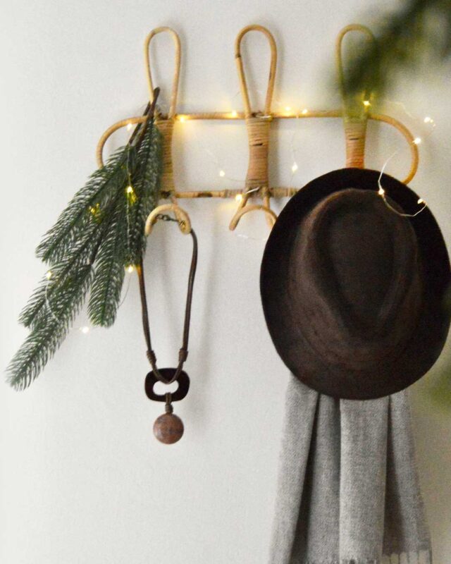 Collar-madera-y-semilla